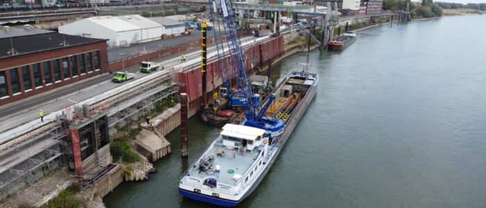 Die Hoesch Spundwand und Projekte GmbH sorgt dafür, dass Ihre Güter über alle Handelsschranken hinweg problemlos zu Ihnen gelangen.