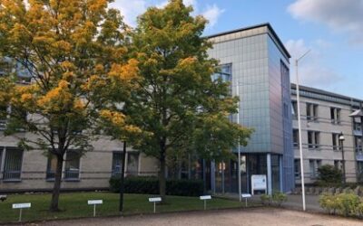 Das Bild zeigt das Bürogebäude der Hoesch Spundwand und Projekte GmbH in 66763 Dillingen, Saarland, Brückenstraße 60